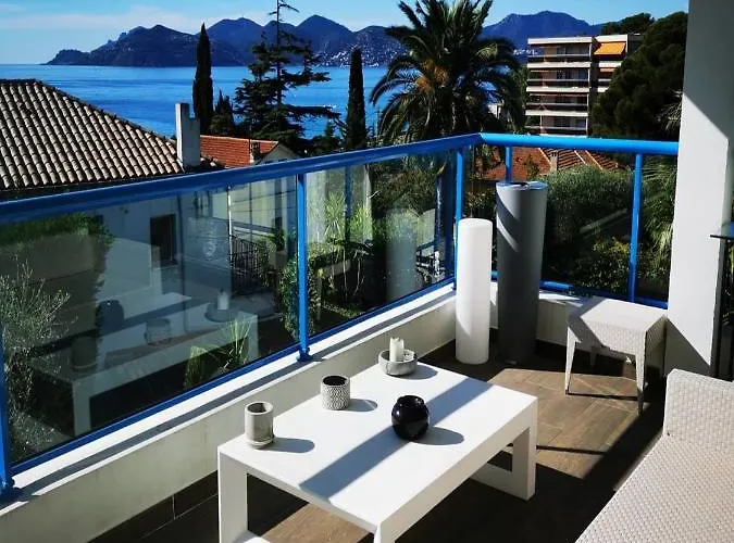 Modern One Bedroomed Just Off The Seafront With A Terrace And Pool Access 1753 Apartman Cannes