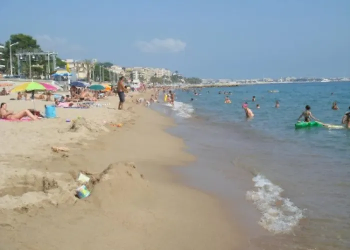 Modern One Bedroomed Just Off The Seafront With A Terrace And Pool Access 1753 Apartman *