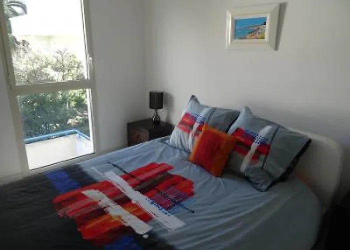 Modern One Bedroomed Just Off The Seafront With A Terrace And Pool Access 1753 كان