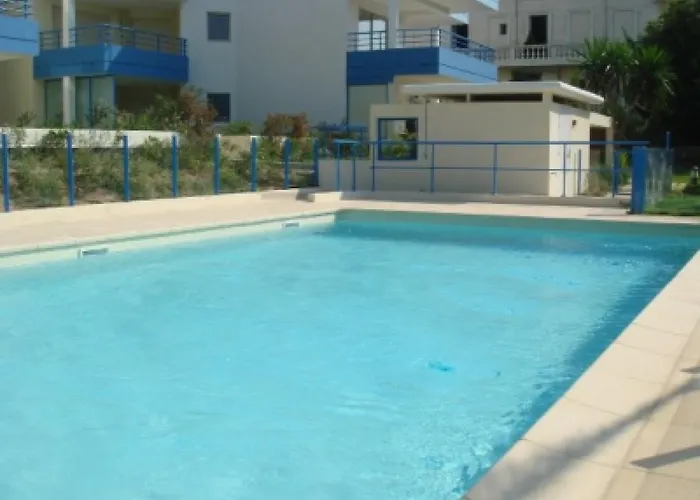 Modern One Bedroomed Just Off The Seafront With A Terrace And Pool Access 1753 *