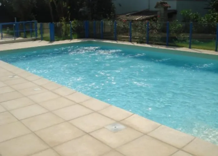 Lejlighed Modern One Bedroomed Just Off The Seafront With A Terrace And Pool Access 1753