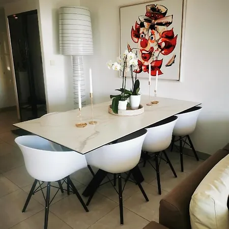 شقة Modern One Bedroomed Just Off The Seafront With A Terrace And Pool Access 1753 *