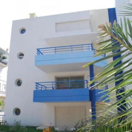 Modern One Bedroomed Just Off The Seafront With A Terrace And Pool Access 1753