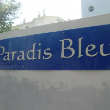 Modern One Bedroomed Just Off The Seafront With A Terrace And Pool Access 1753 شقة