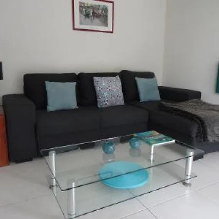 شقة Modern One Bedroomed Just Off The Seafront With A Terrace And Pool Access 1753 كان